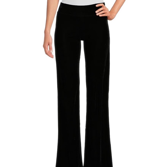 Hue Black Velvet Flare Leggings, Size S, New Without Tags - Picture 3 of 4